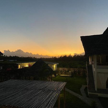 ワタム Nakupenda Houseヴィラ エクステリア 写真
